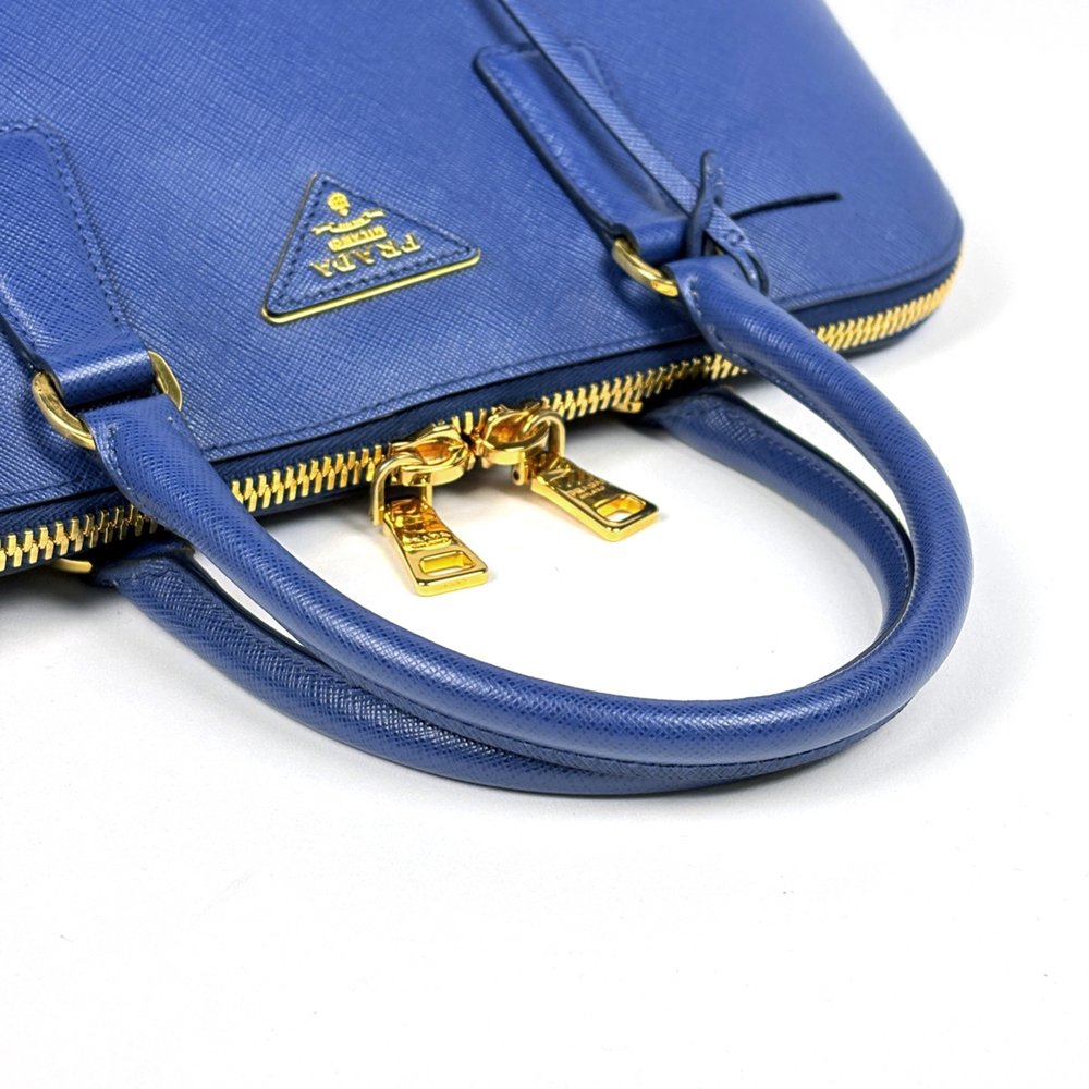 PRADA Bag - Picture 5 of 7